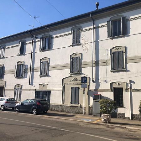 L' Appartamento Del Borgo - Parcheggio Riservato 파비아 외부 사진